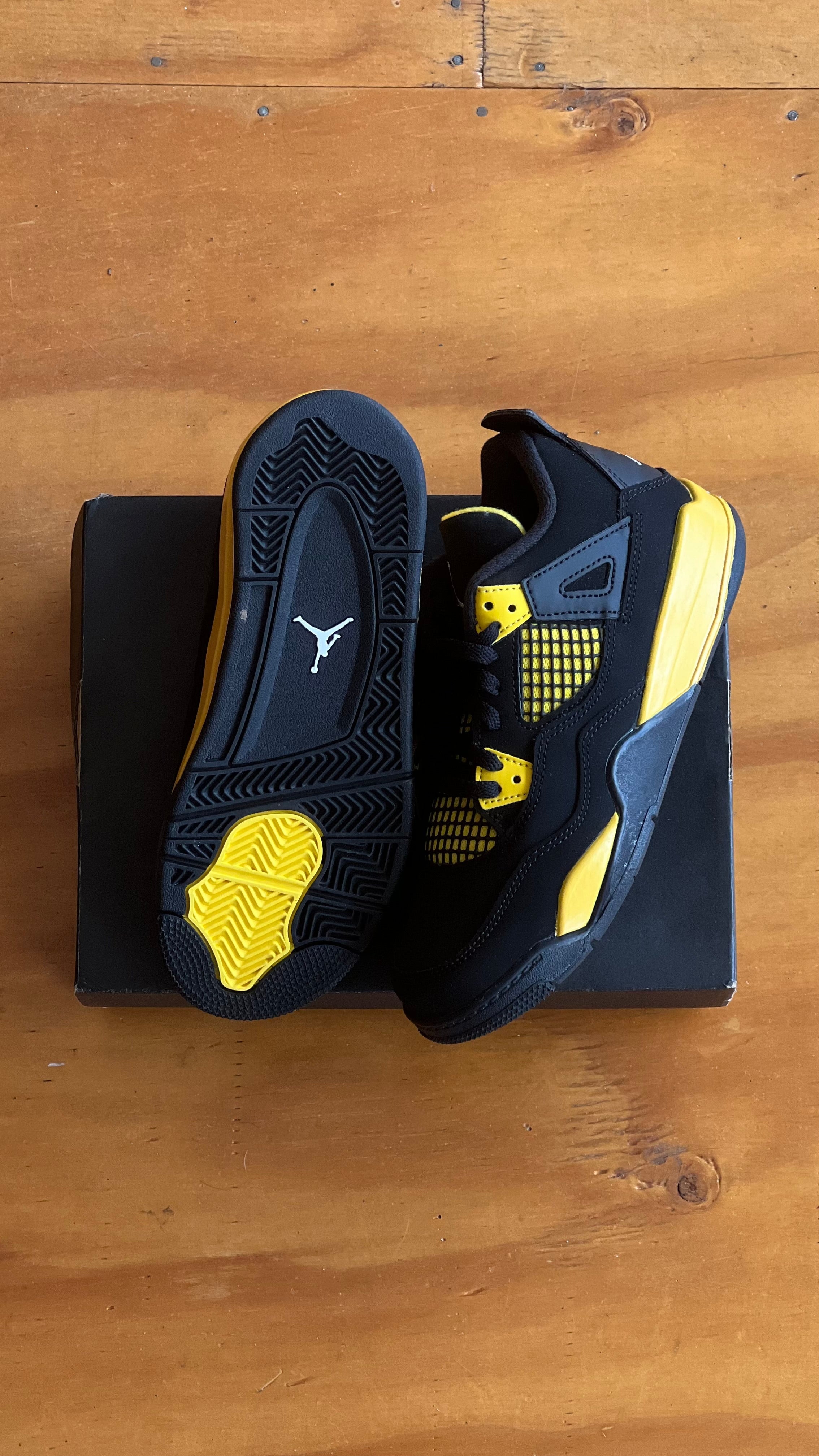 Air Jordan 4 tour yellow niño
