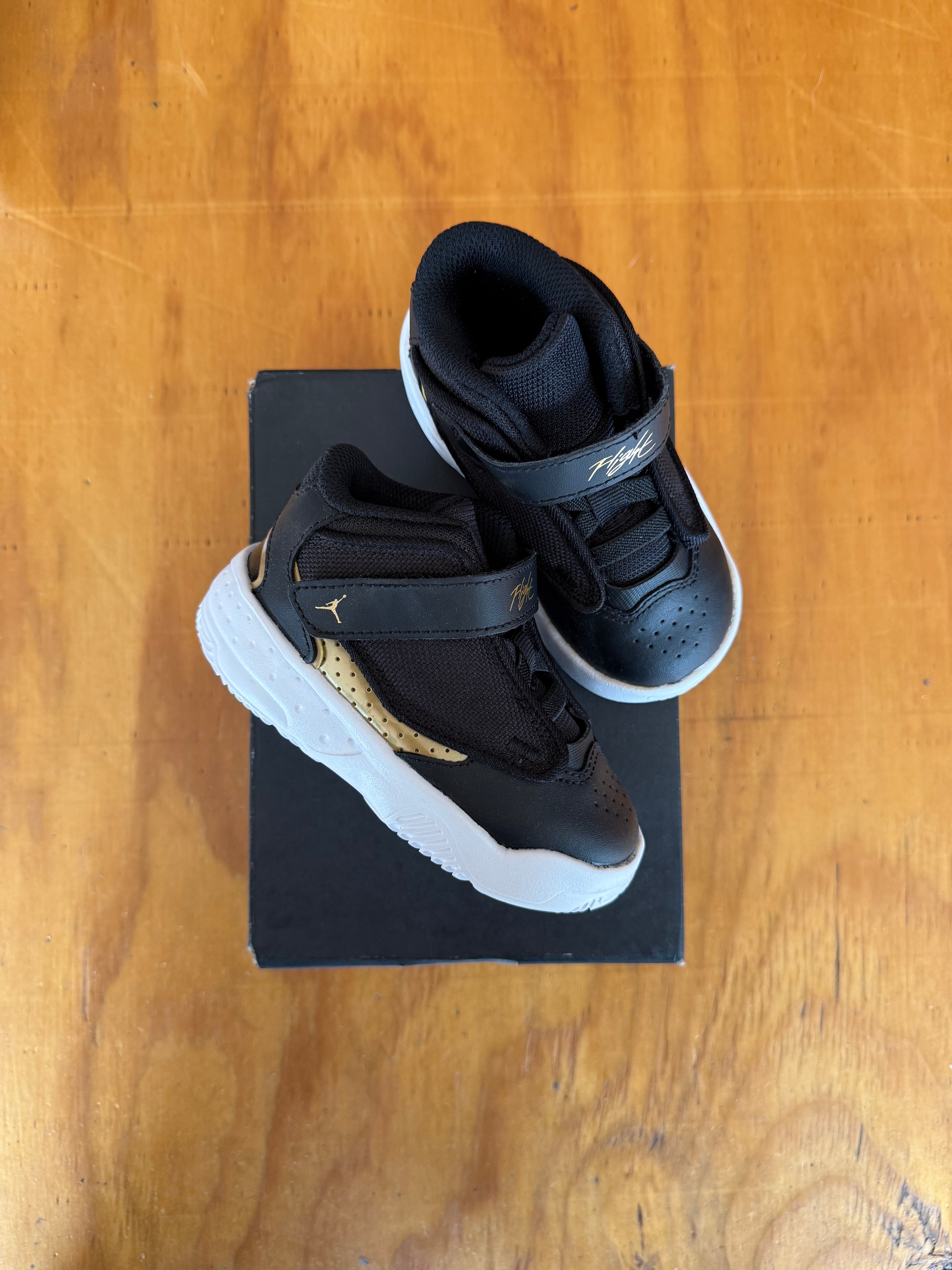 Jordan Max aura 4 niño