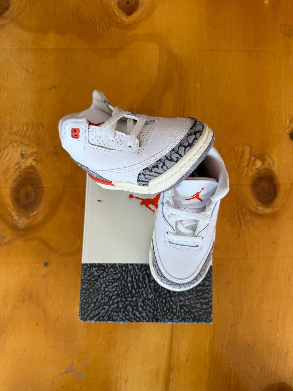 Air Jordan 3 retro white cósmic clay niño