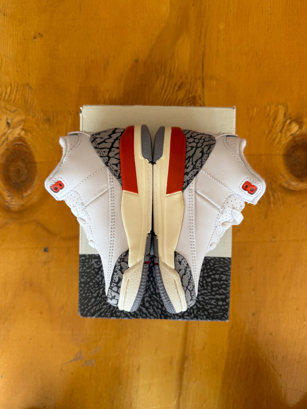 Air Jordan 3 retro white cósmic clay niño