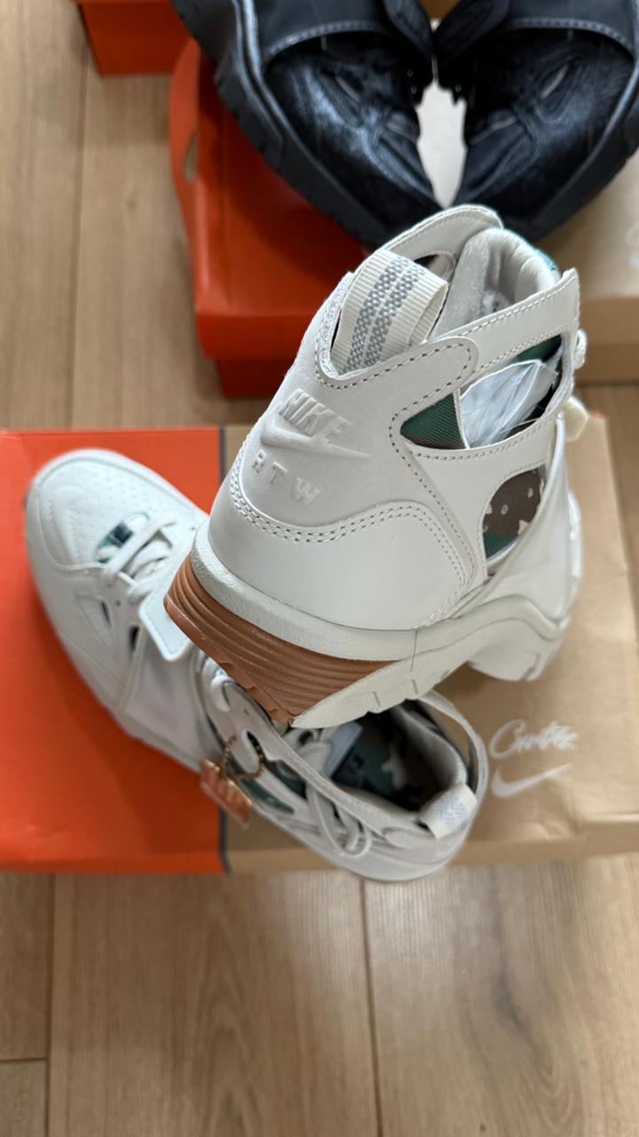 Nike Air trainer huarache x Corteiz light bone (con caja)