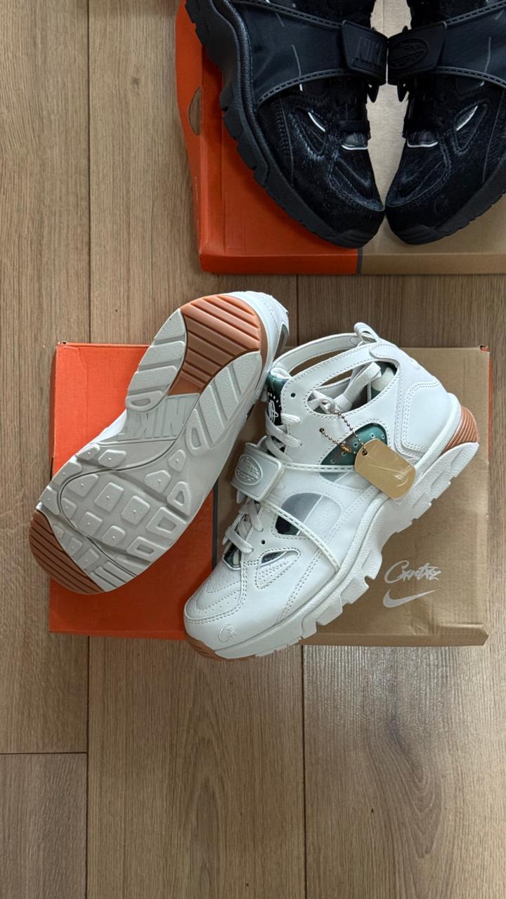 Nike Air trainer huarache x Corteiz light bone (con caja)