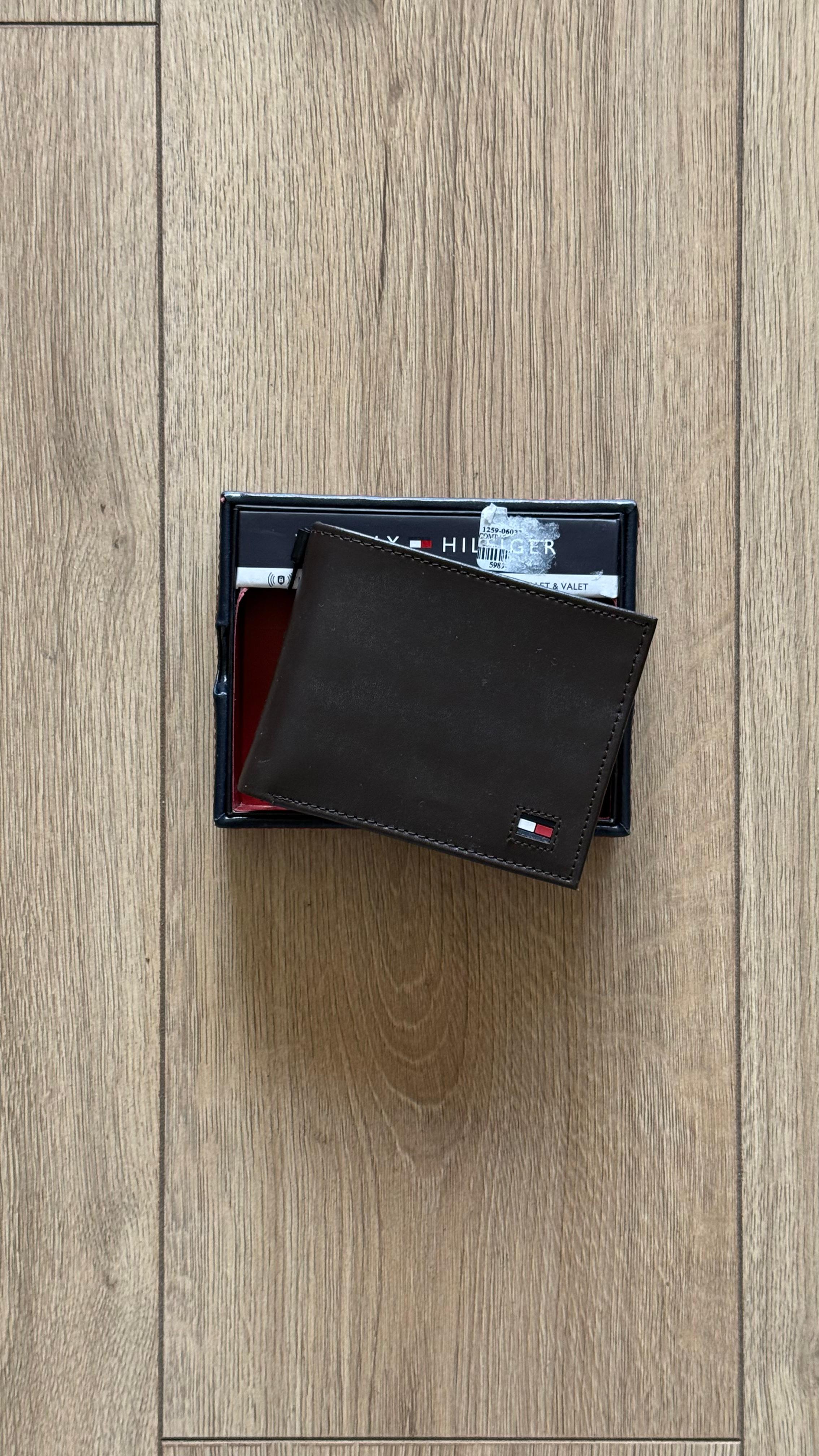 Billetera Tommy Hilfiger Cafe
