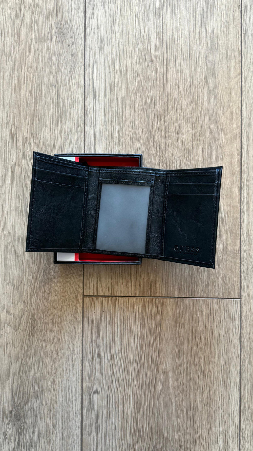 Billetera Guess