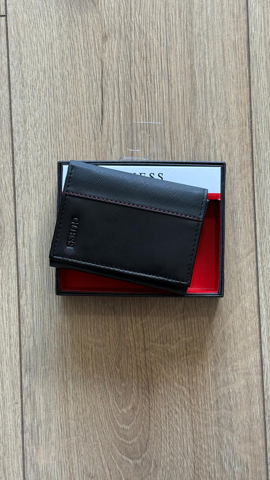 Billetera Guess